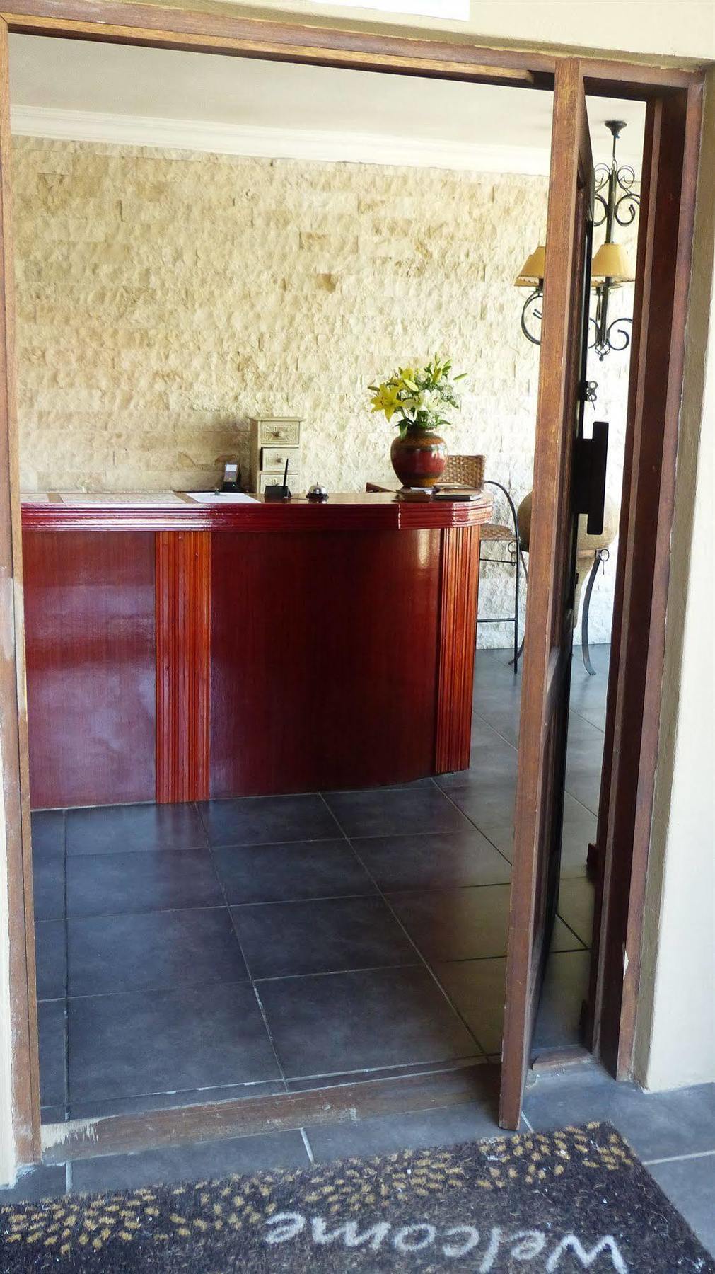 African Sands Guesthouse Load Shedding Free Блумфонтейн Экстерьер фото